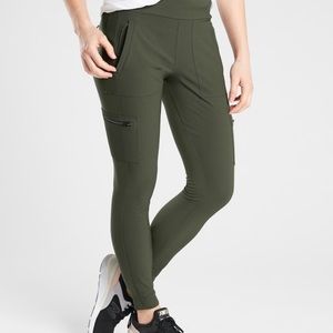 Athleta Hybrid Cargo Street Tight
